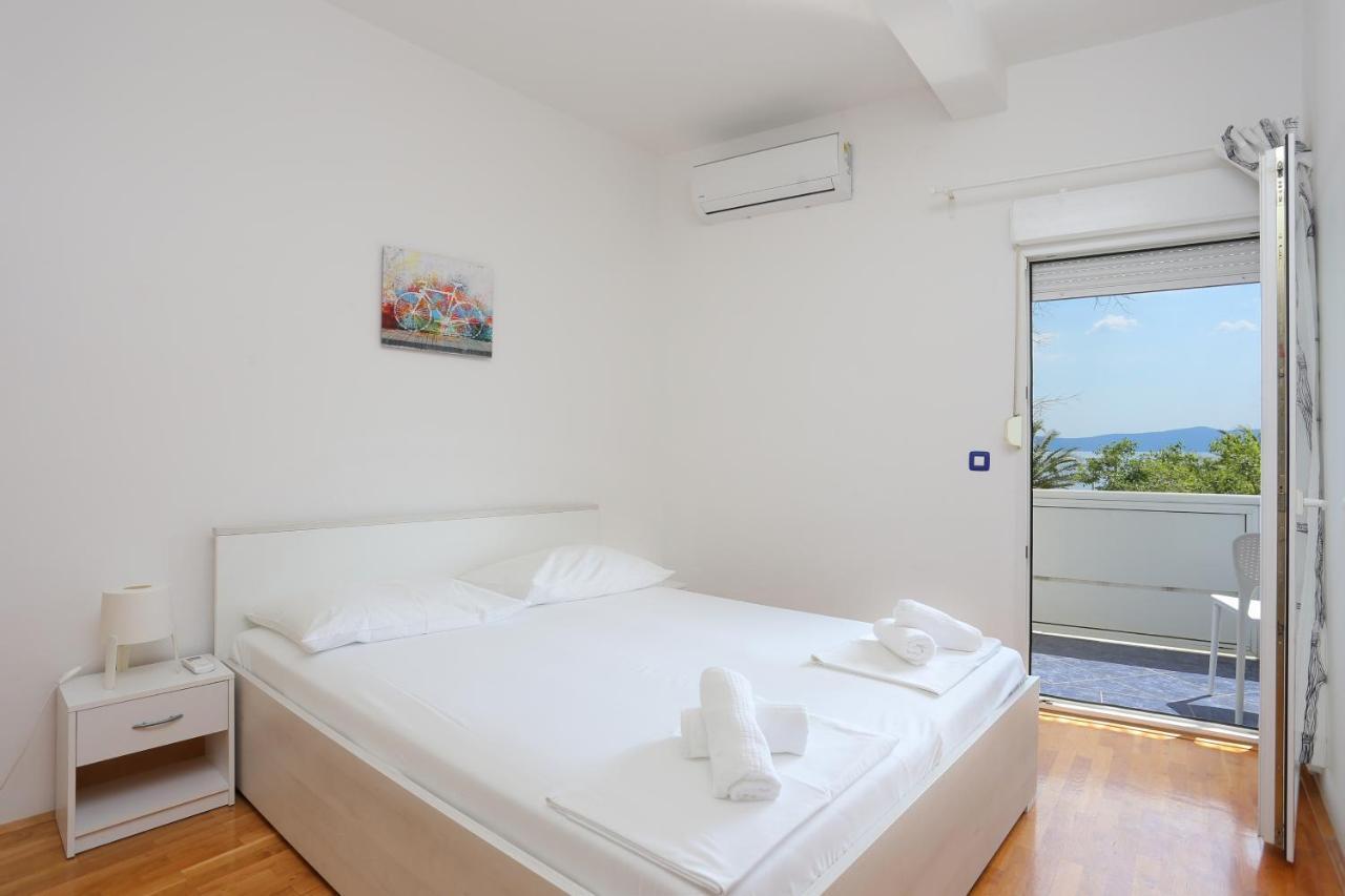 Apartments By The Sea Podgora, Makarska - 18918 Ngoại thất bức ảnh