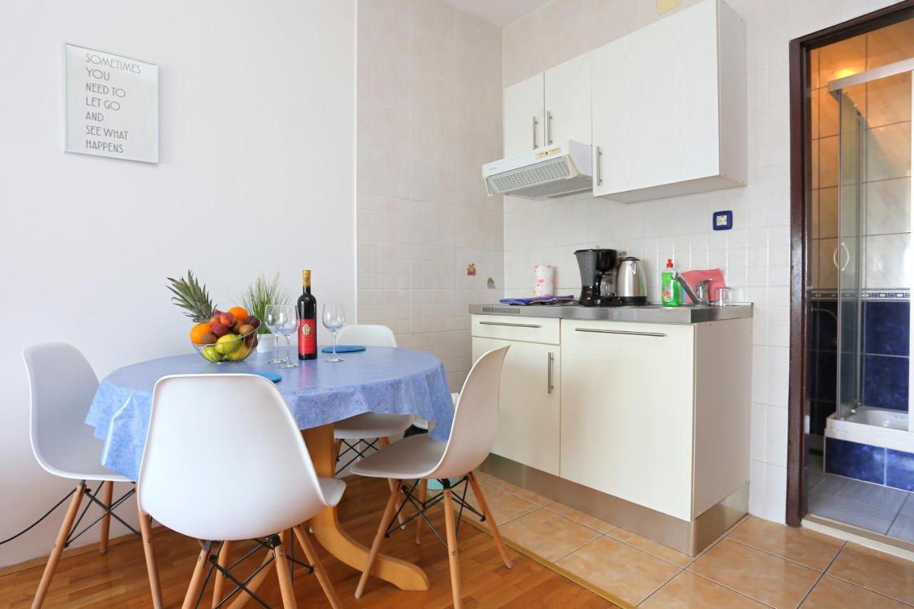 Apartments By The Sea Podgora, Makarska - 18918 Ngoại thất bức ảnh