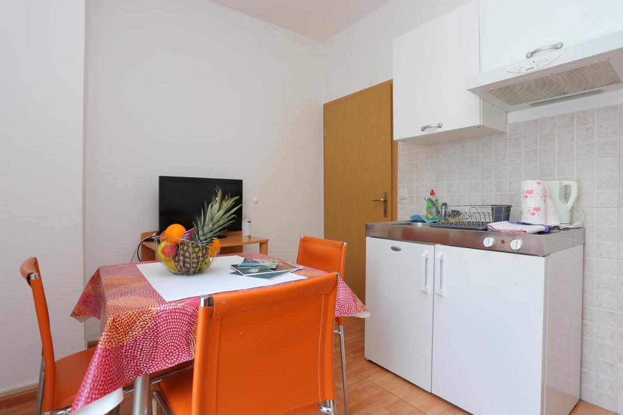 Apartments By The Sea Podgora, Makarska - 18918 Ngoại thất bức ảnh