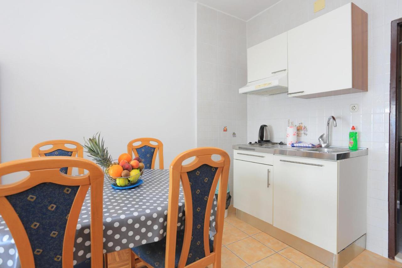 Apartments By The Sea Podgora, Makarska - 18918 Ngoại thất bức ảnh